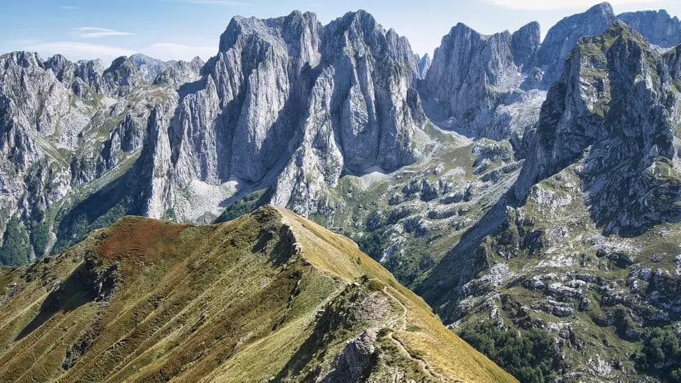 When is the best time to hike Peaks of the Balkans?