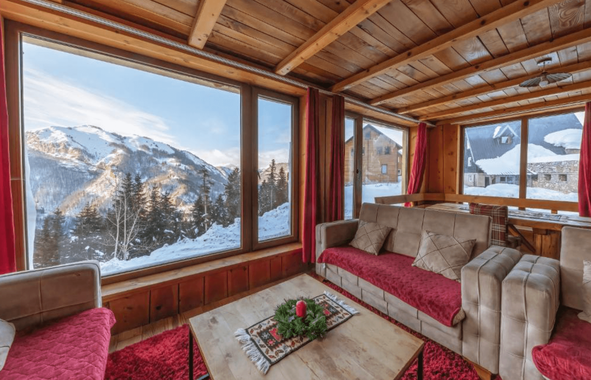 Guri i Kuq Hotel & Vila