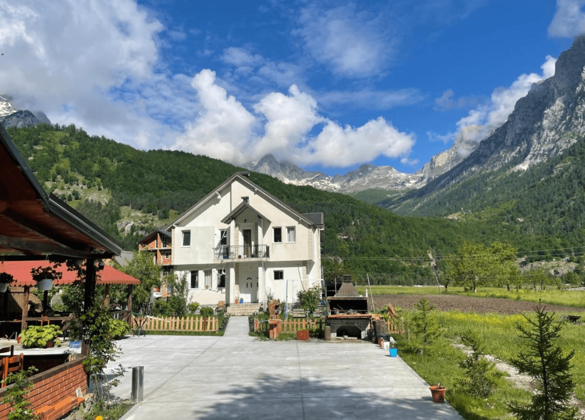 Bujtina Izet Selimaj